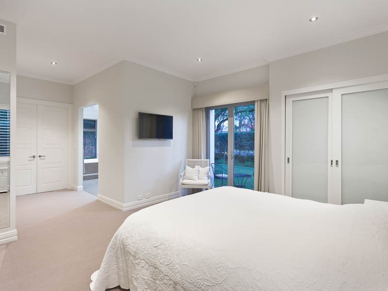 18 Irvine Street, Peppermint Grove WA 6011