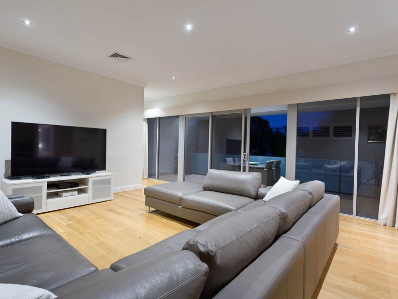 18 Irvine Street, Peppermint Grove WA 6011