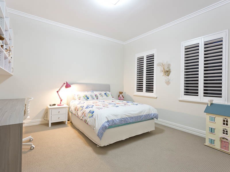 18 Irvine Street, Peppermint Grove WA 6011