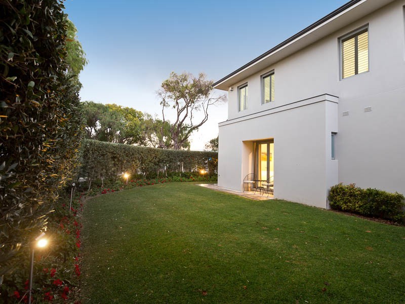 18 Irvine Street, Peppermint Grove WA 6011