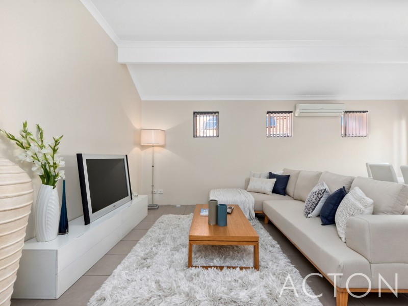4/291 Flinders Street, Nollamara WA 6061