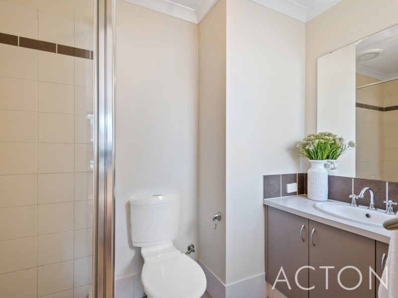 4/291 Flinders Street, Nollamara WA 6061