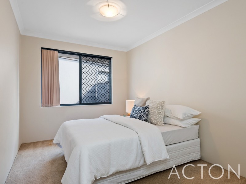 4/291 Flinders Street, Nollamara WA 6061