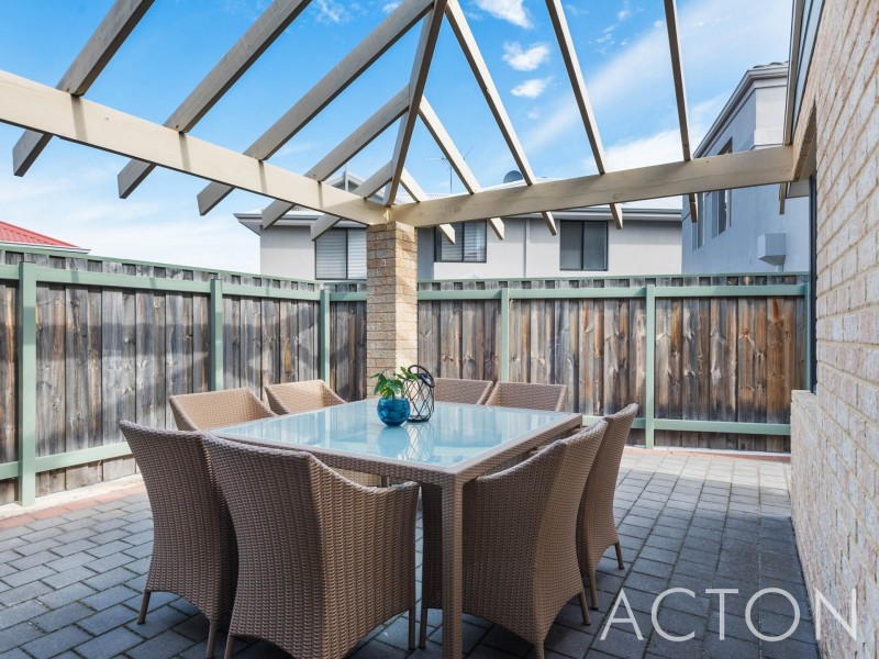 4/291 Flinders Street, Nollamara WA 6061