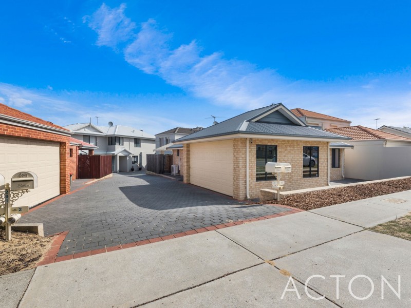 4/291 Flinders Street, Nollamara WA 6061