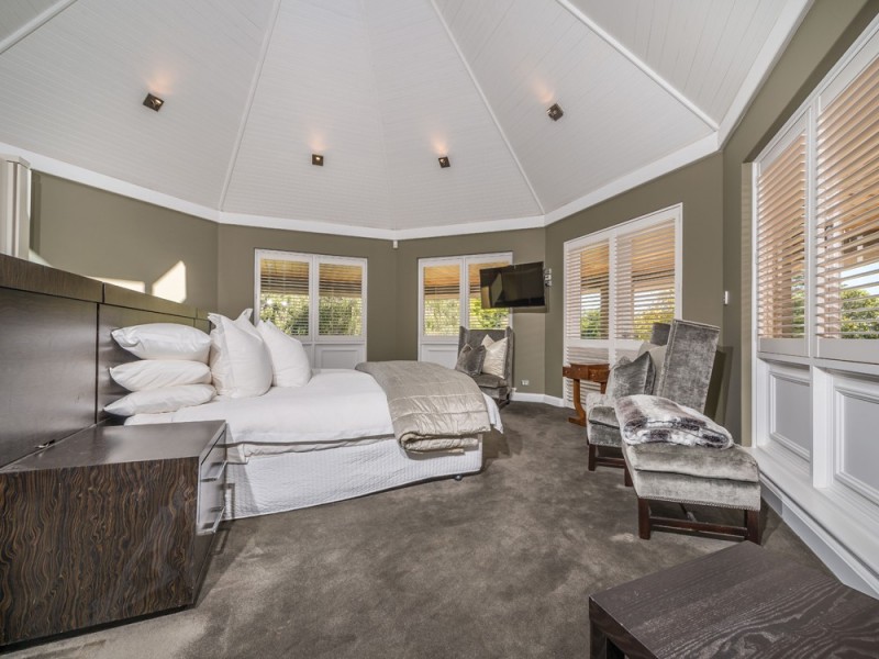 1 Riley Road, Claremont WA 6010