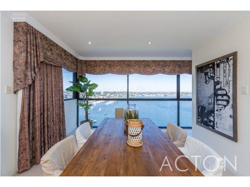 4/2 Bindaring Parade, Claremont WA 6010
