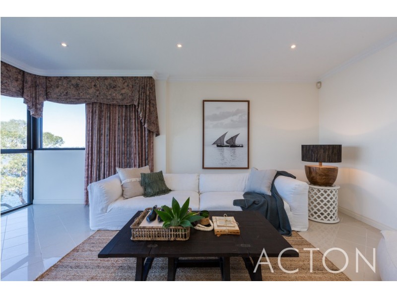 4/2 Bindaring Parade, Claremont WA 6010