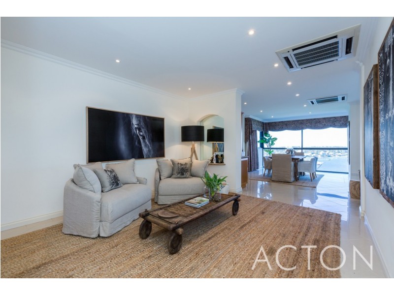 4/2 Bindaring Parade, Claremont WA 6010