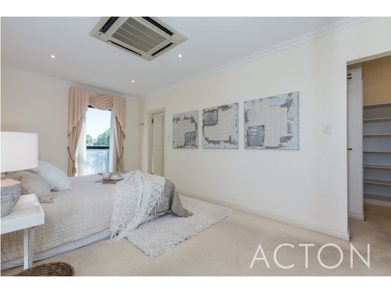 4/2 Bindaring Parade, Claremont WA 6010