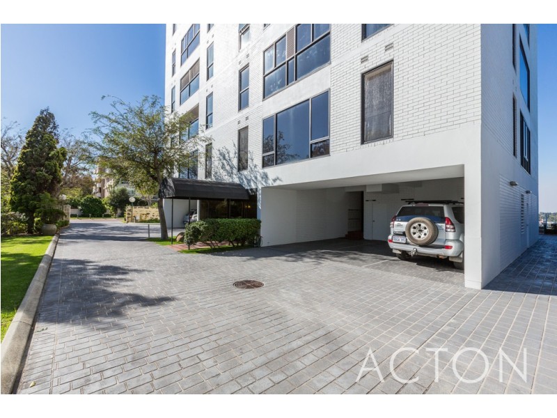 4/2 Bindaring Parade, Claremont WA 6010