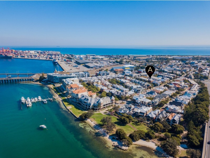 9/4 Hicks Street, North Fremantle WA 6159