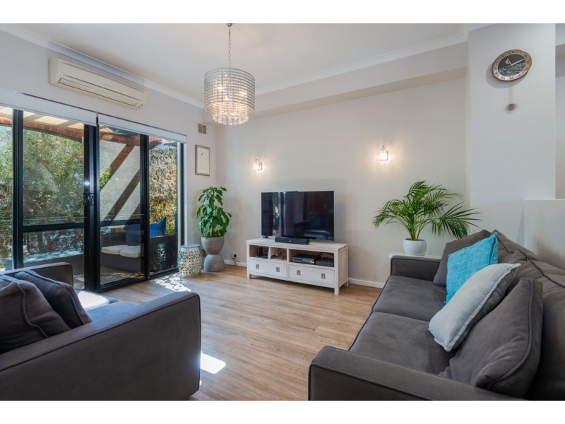 9/4 Hicks Street, North Fremantle WA 6159