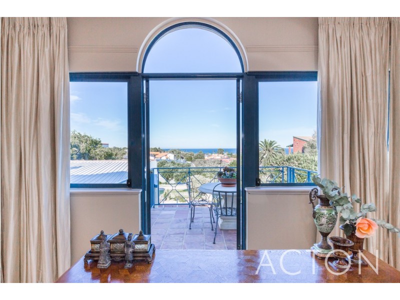 10 Asten Road, City Beach WA 6015