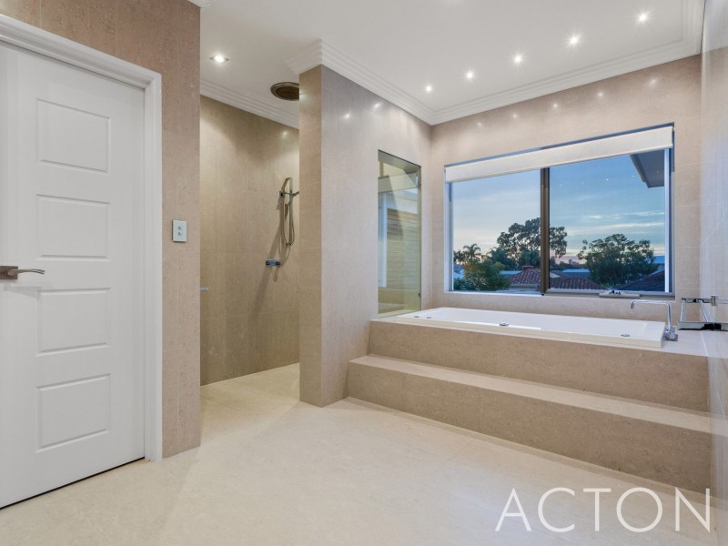 11 Letchworth Centre Avenue, Salter Point WA 6152