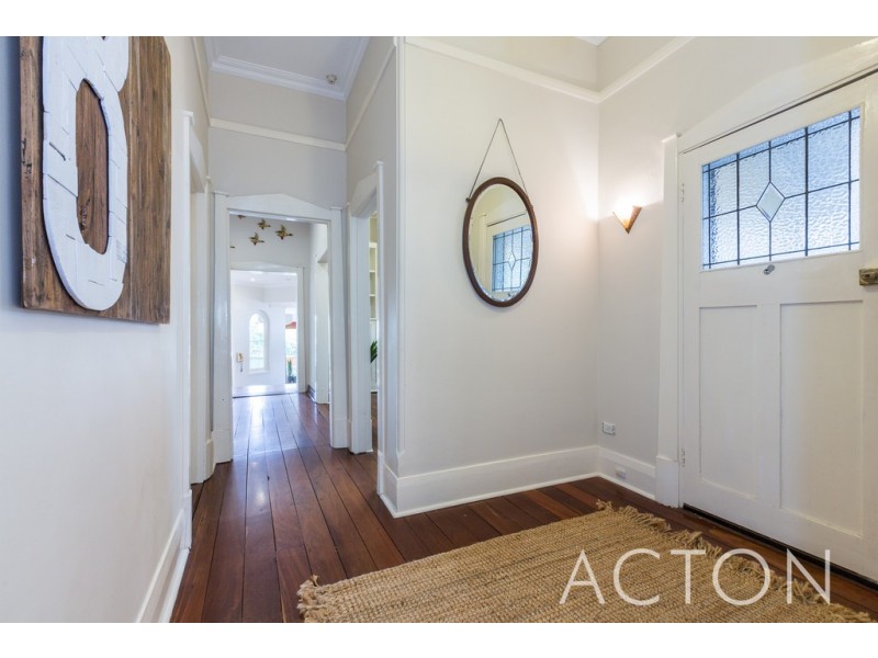 8 Loftus Street, Nedlands WA 6009