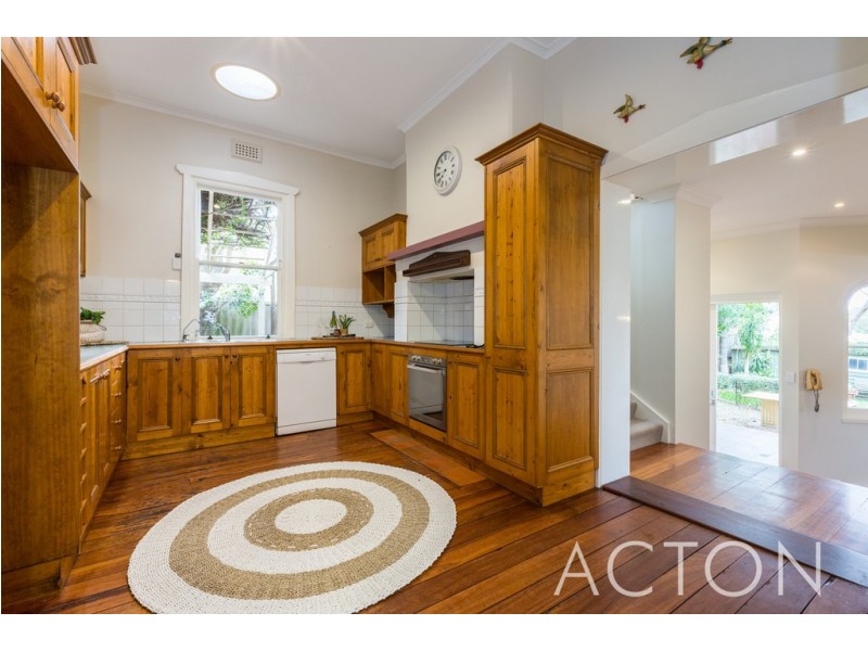 8 Loftus Street, Nedlands WA 6009