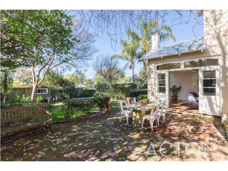 8 Loftus Street, Nedlands WA 6009