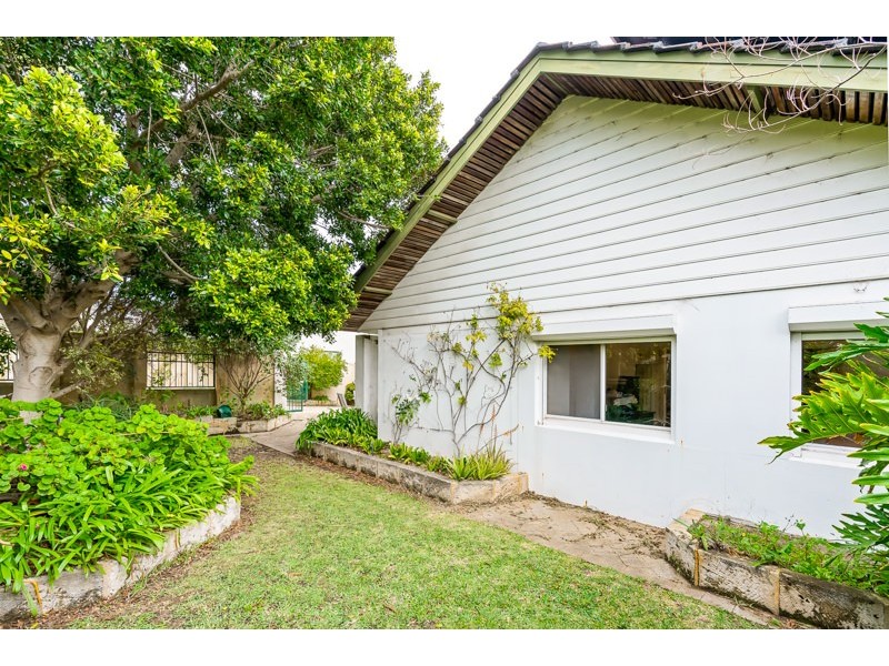 11 Salisbury Street, Cottesloe WA 6011