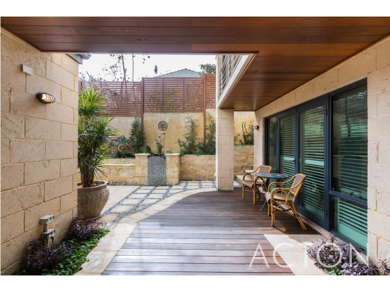 4A Beach Street, Cottesloe WA 6011