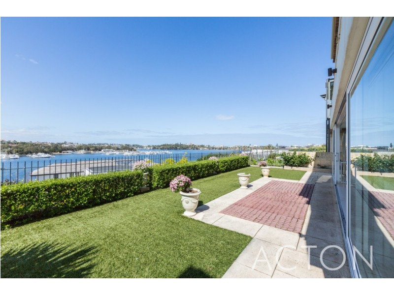 30 Hutchinson Avenue, Mosman Park WA 6012