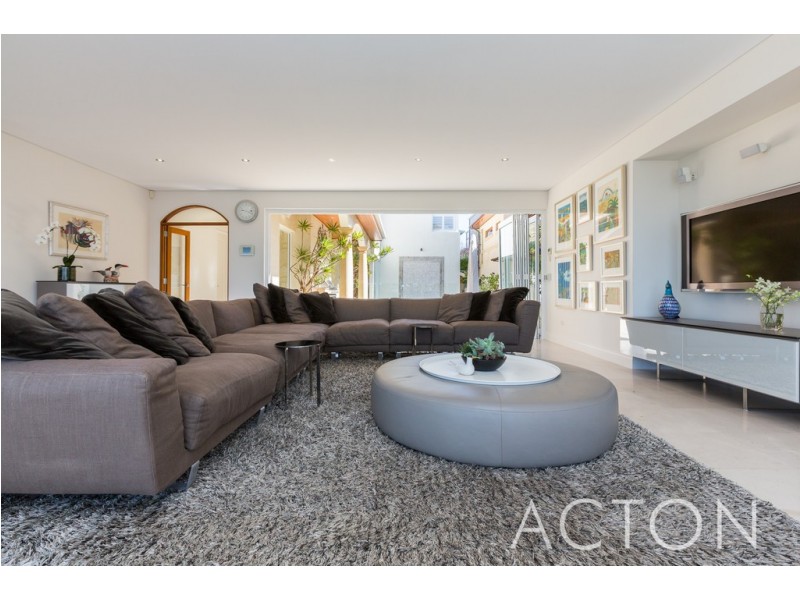 30 Hutchinson Avenue, Mosman Park WA 6012