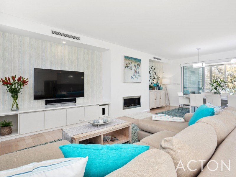 24 Socrates Parade, North Coogee WA 6163