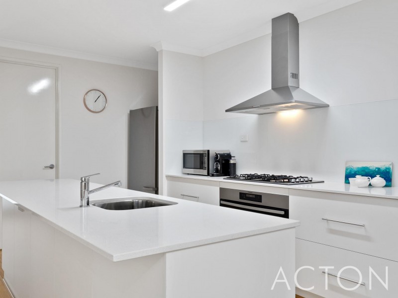 215 Curtin Avenue, Cottesloe WA 6011