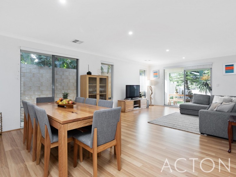 215 Curtin Avenue, Cottesloe WA 6011