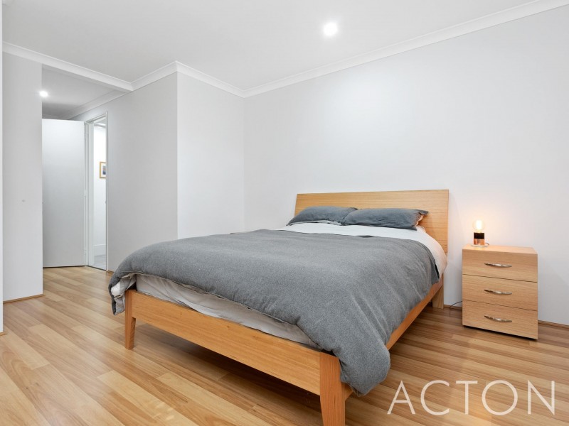 215 Curtin Avenue, Cottesloe WA 6011