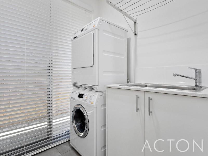 215 Curtin Avenue, Cottesloe WA 6011