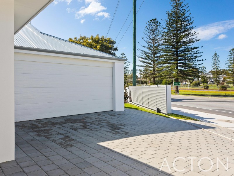 215 Curtin Avenue, Cottesloe WA 6011