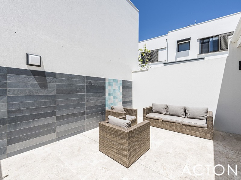 3/9 Athletes Parade, Floreat WA 6014