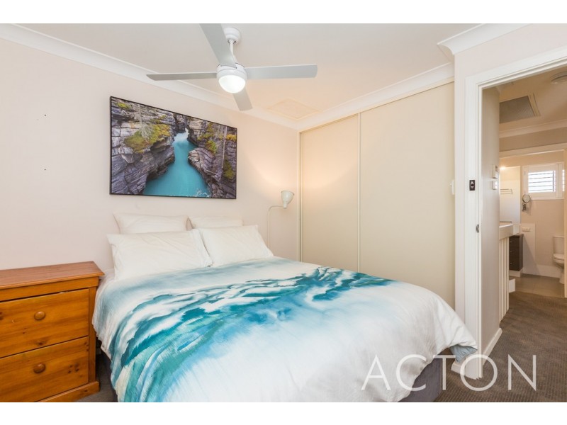 10/5 Elliott Road, Claremont WA 6010