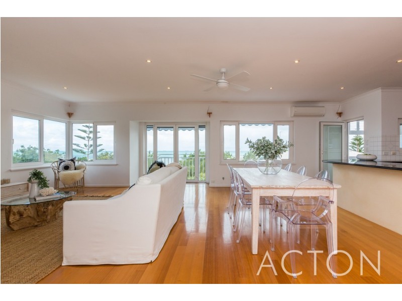 2/11 Salvado Street, Cottesloe WA 6011