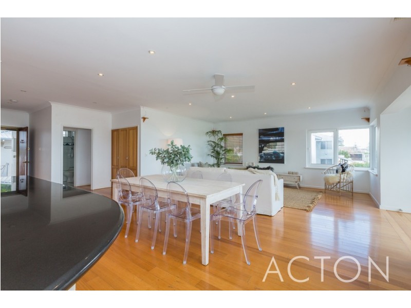 2/11 Salvado Street, Cottesloe WA 6011