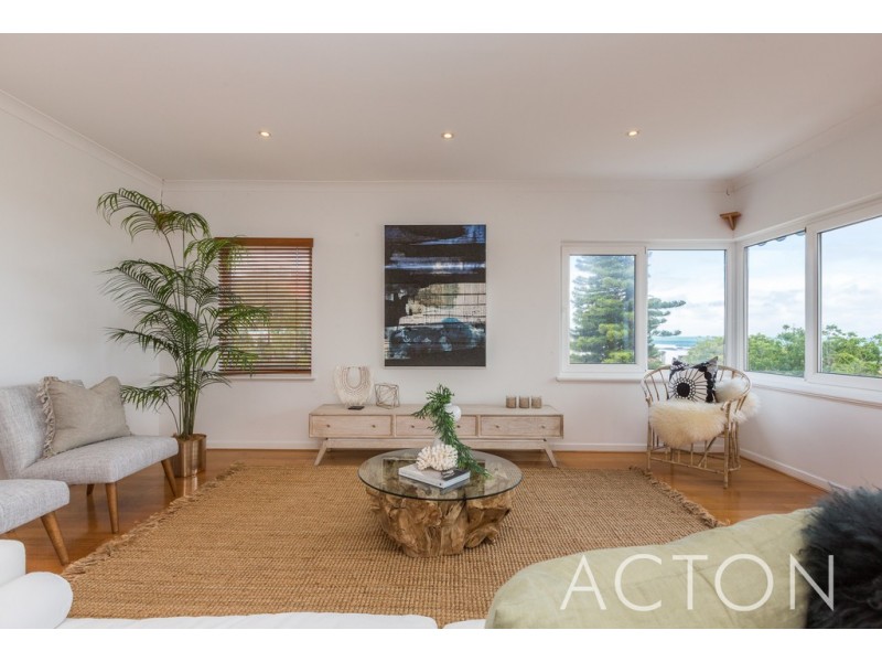 2/11 Salvado Street, Cottesloe WA 6011