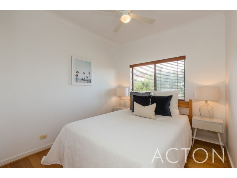 2/11 Salvado Street, Cottesloe WA 6011