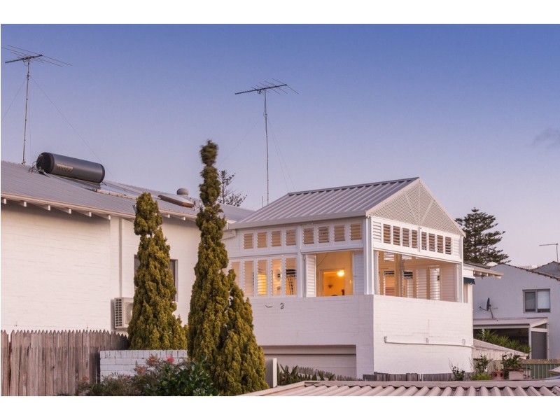 2/11 Salvado Street, Cottesloe WA 6011