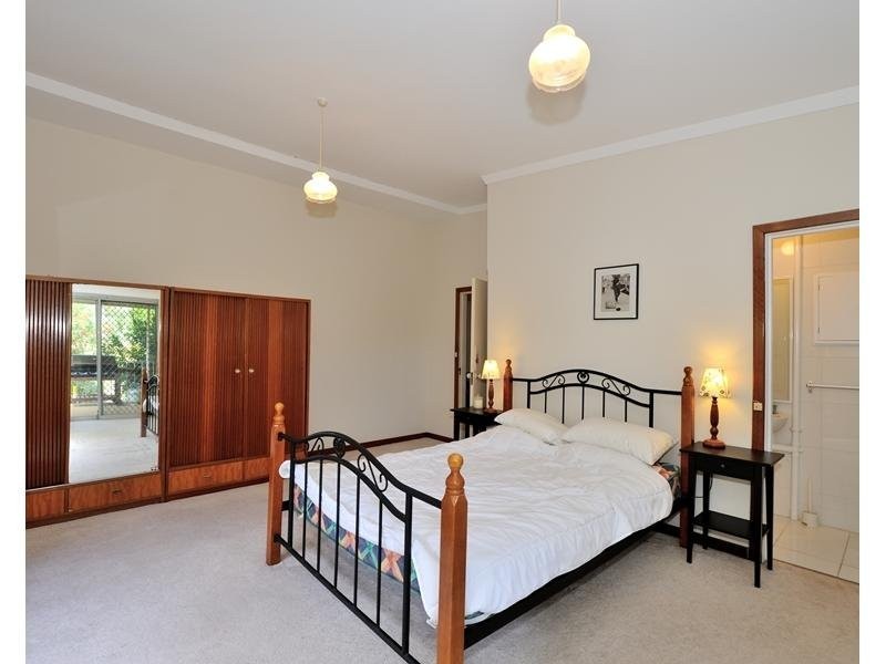 5 Geraldine Street, Cottesloe WA 6011