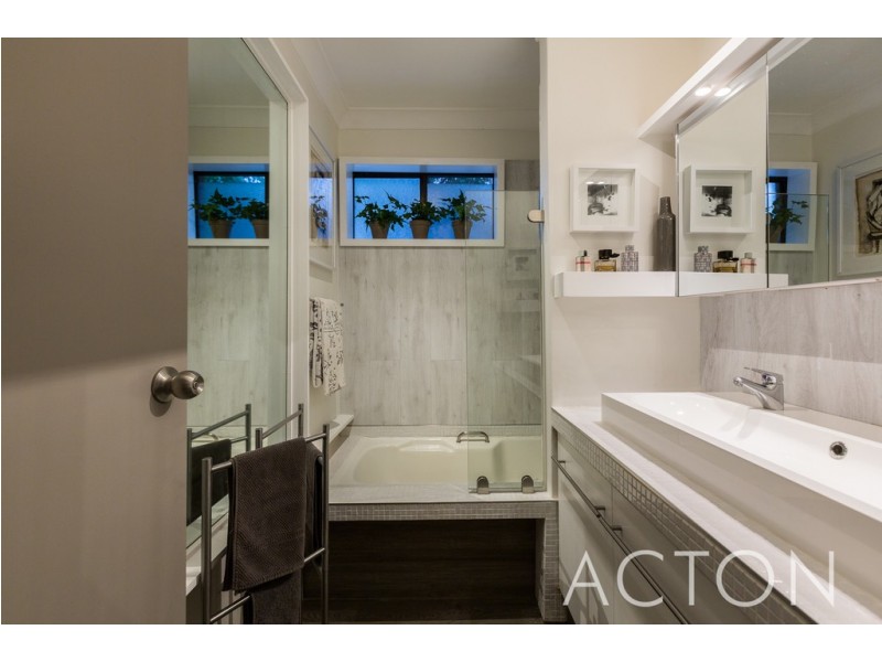 6/5 Elliott Road, Claremont WA 6010