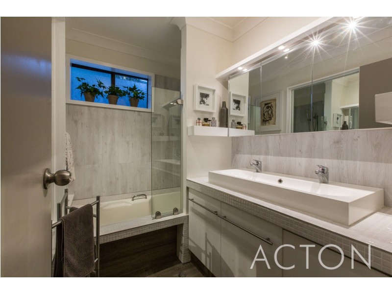 6/5 Elliott Road, Claremont WA 6010