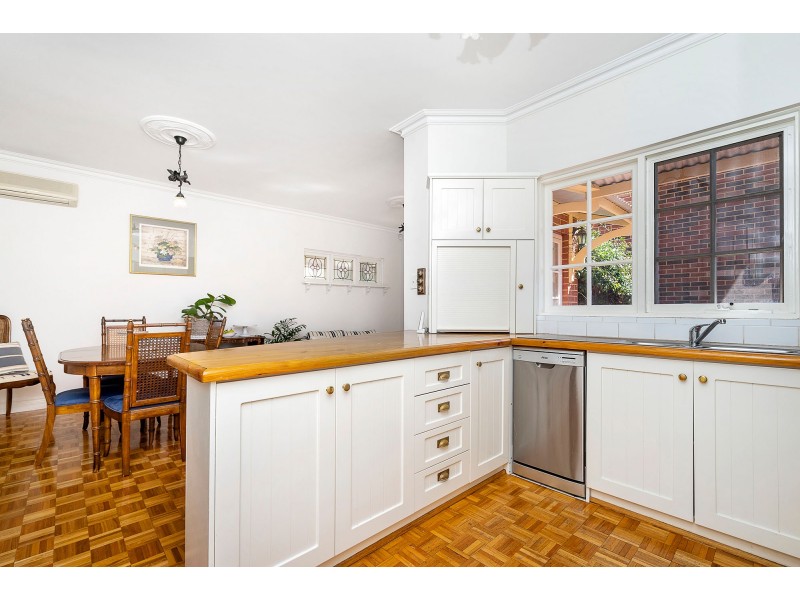 27 Carrington Street, Inglewood WA 6052