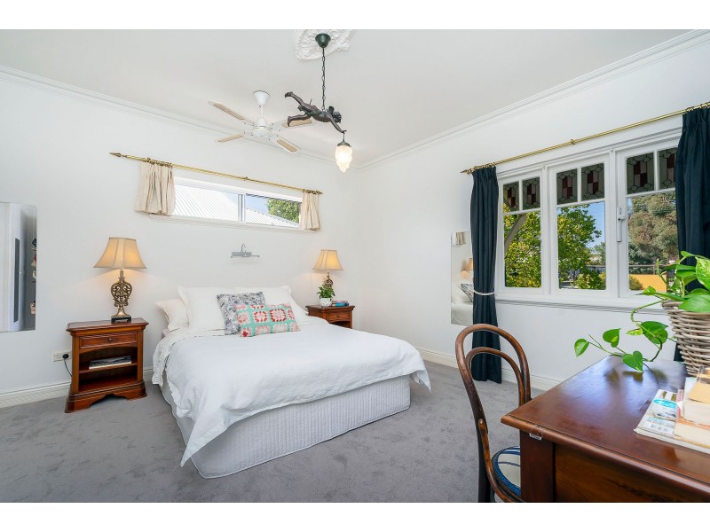 27 Carrington Street, Inglewood WA 6052