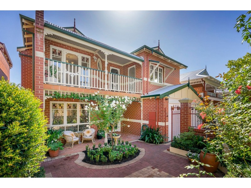 27 Carrington Street, Inglewood WA 6052