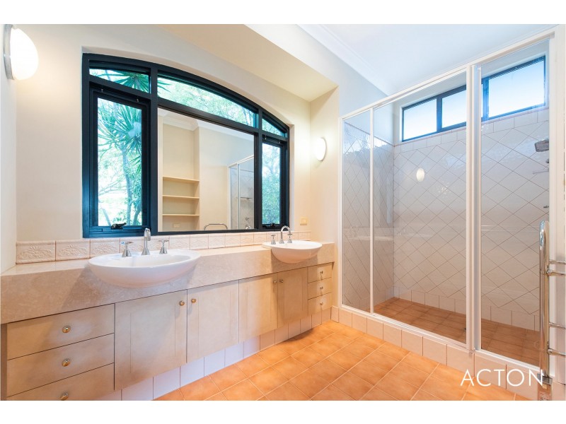 13 Hotchin Street, Dalkeith WA 6009