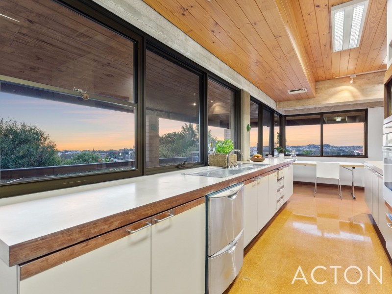 2 Surbiton Road, East Fremantle WA 6158