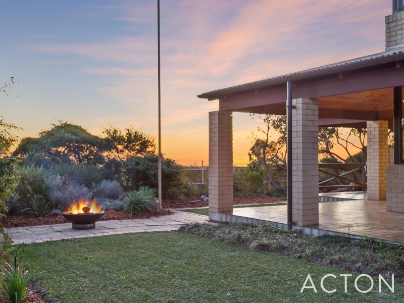 2 Surbiton Road, East Fremantle WA 6158