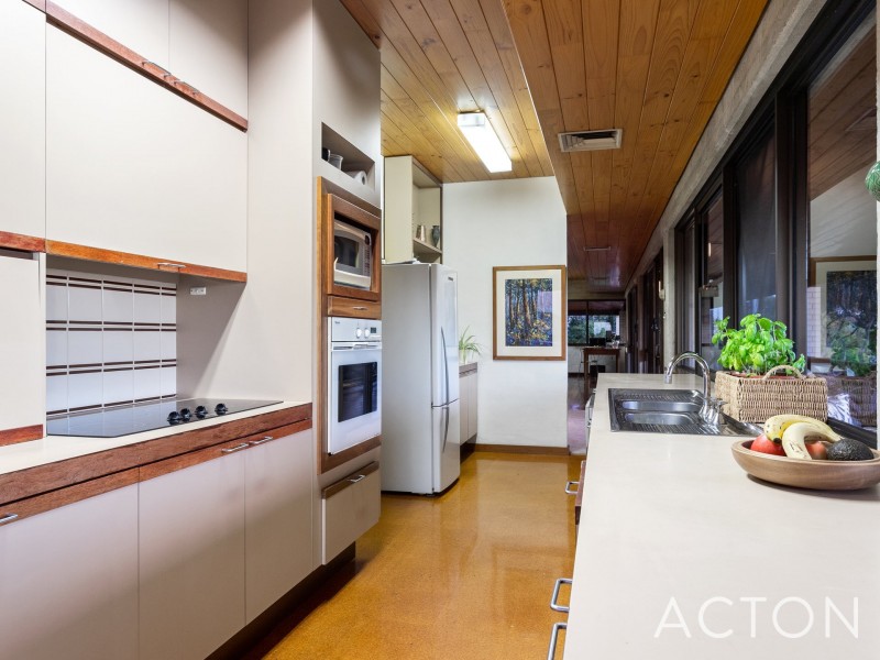 2 Surbiton Road, East Fremantle WA 6158