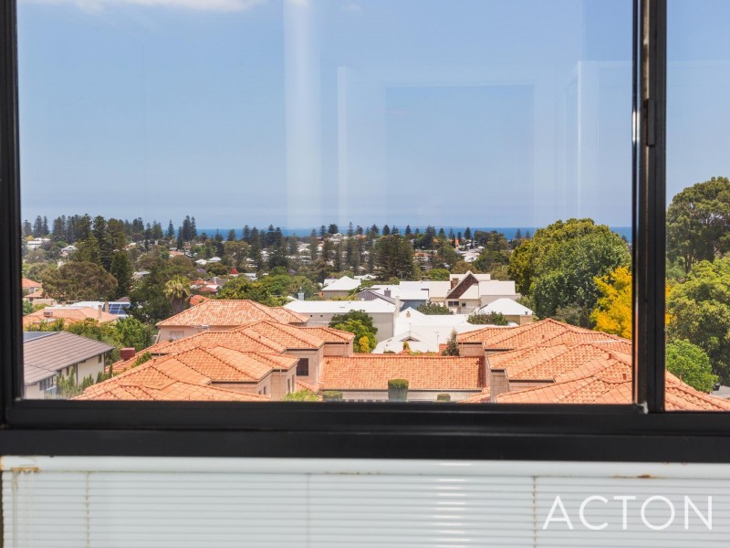 7/2 Bindaring Parade, Claremont WA 6010